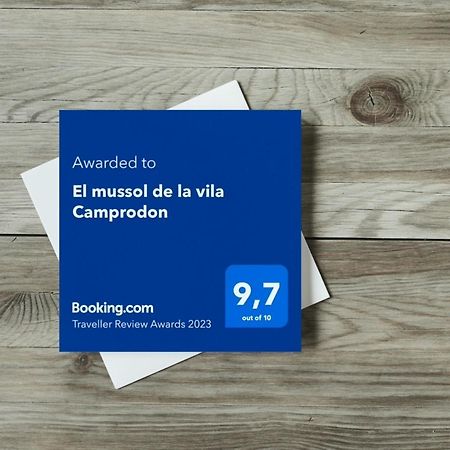 El Mussol De La Vila Camprodon, Balconets Amb Vistes A La Placa Exterior photo